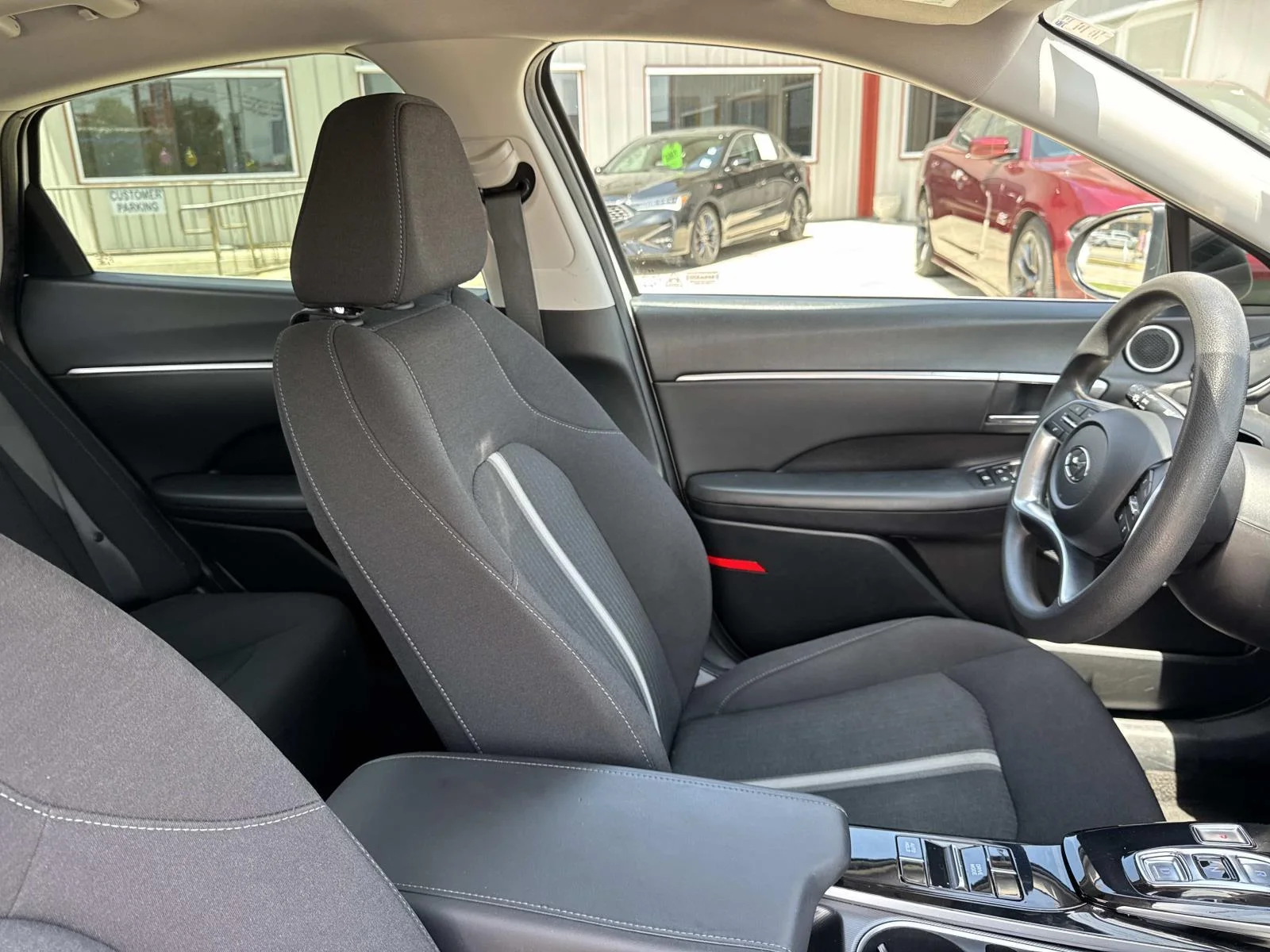 Used 2023 White Hyundai SEL image 10