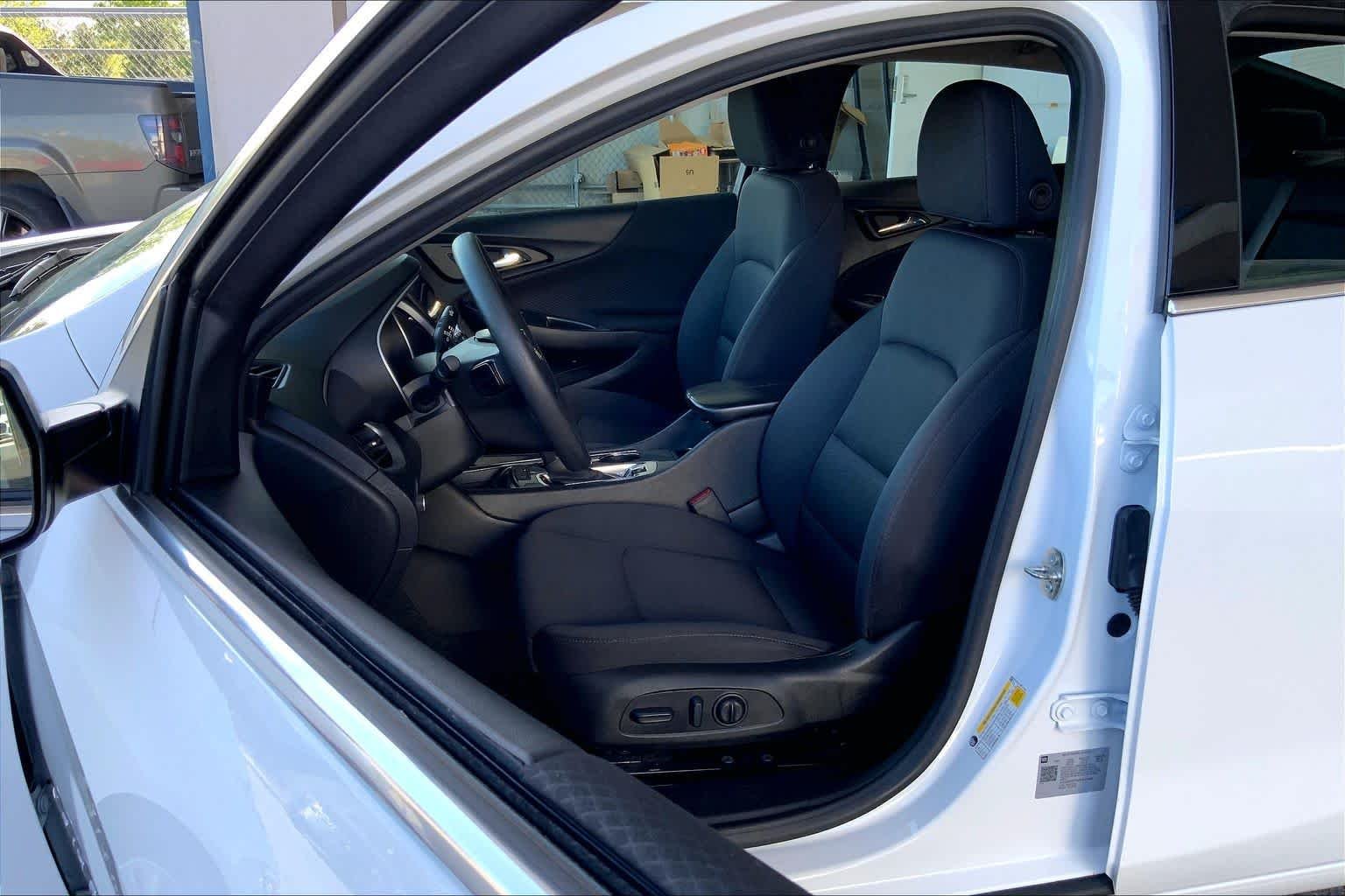 2024 Chevrolet Malibu 1LT - Photo 8