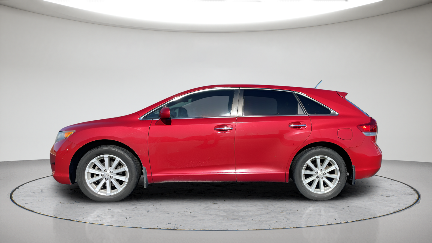 Used 2012 Red Toyota XLE image 8