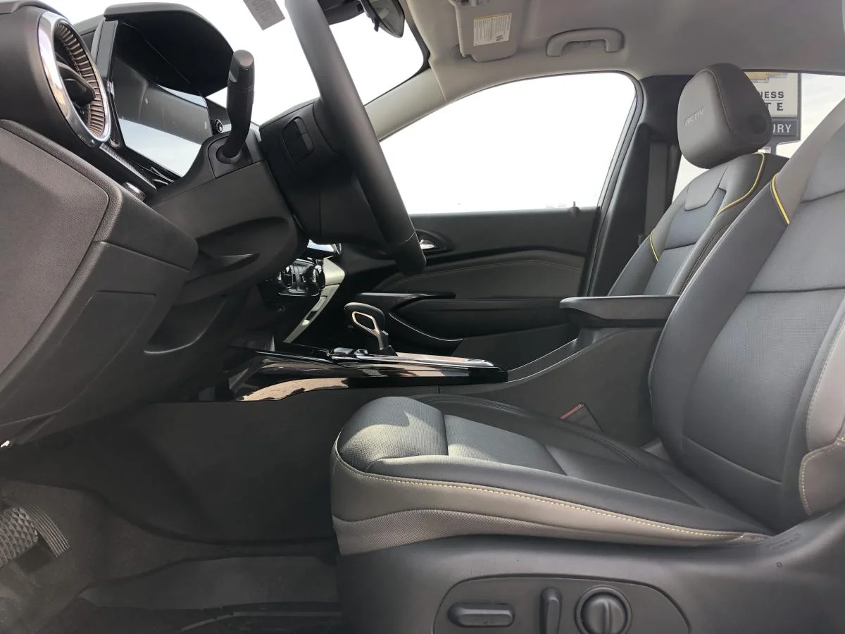 New 2026 White Chevrolet Fwd 4dr Activ image 10