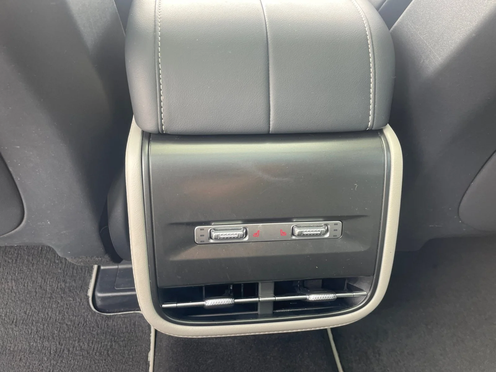 Used 2025 WHITE Lincoln PREMIERE AWD image 20