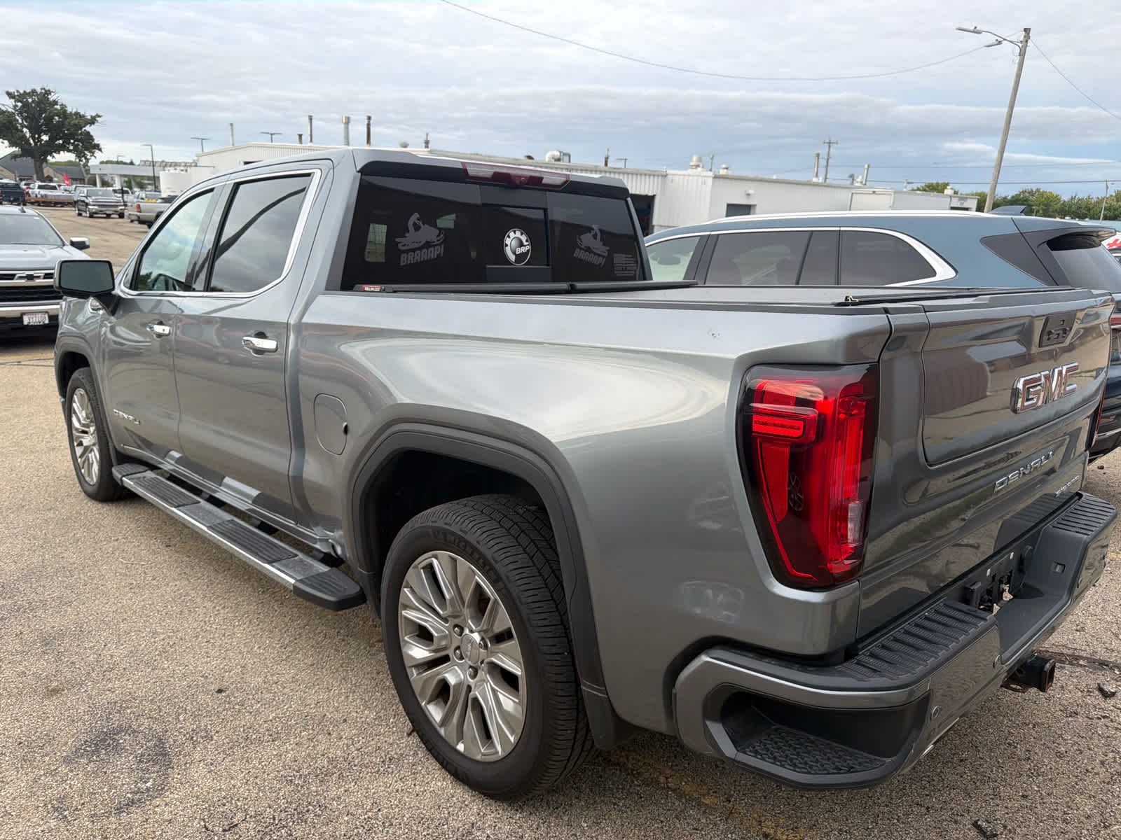 Used 2020 SATIN STEEL METALLIC GMC Denali image 5