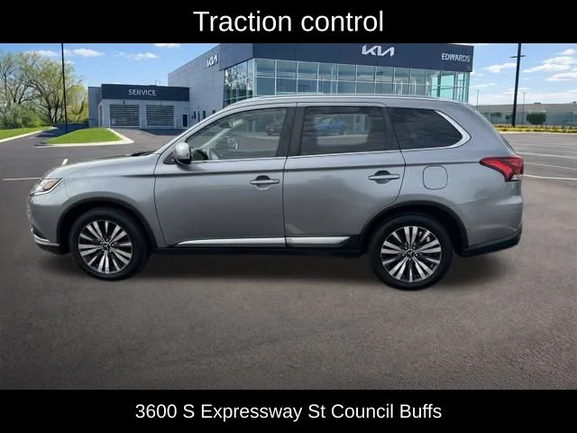 Used 2020 Silver Mitsubishi SEL image 4