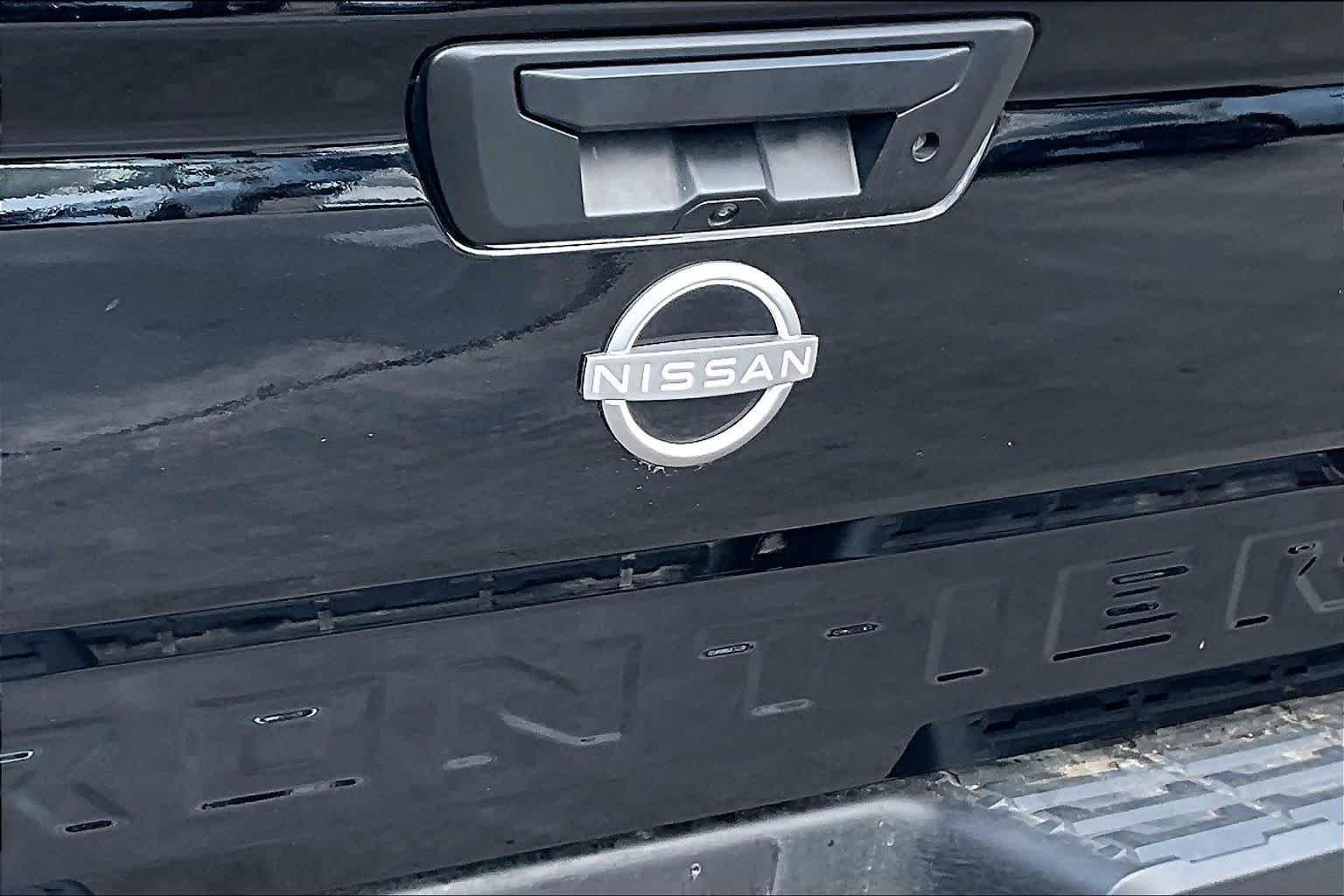Used 2025 Super Black Nissan SV image 29