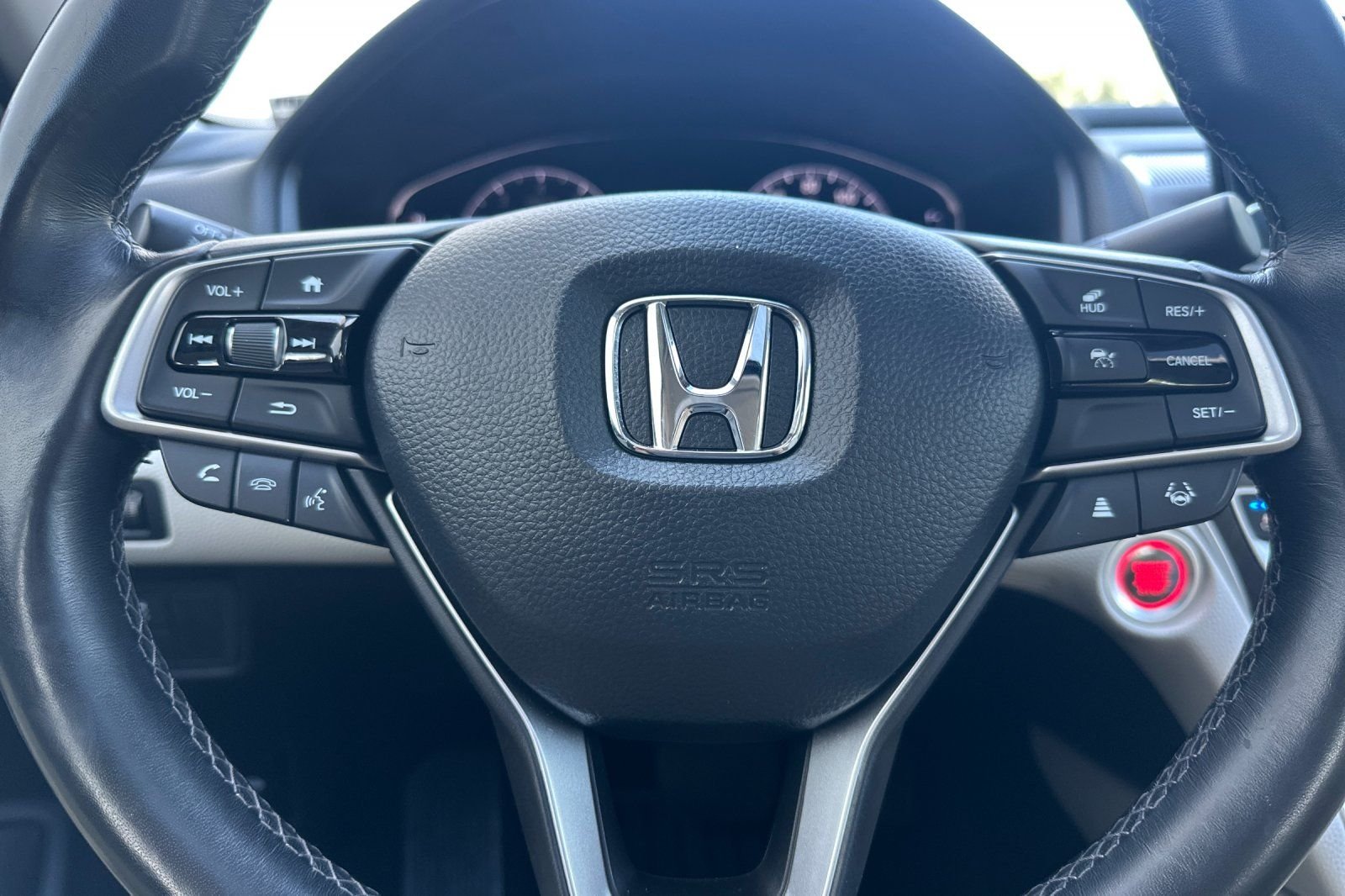 Used 2021  Honda Touring 2.0T image 23