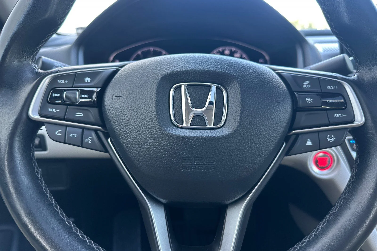 Used 2021  Honda Touring 2.0T image 23