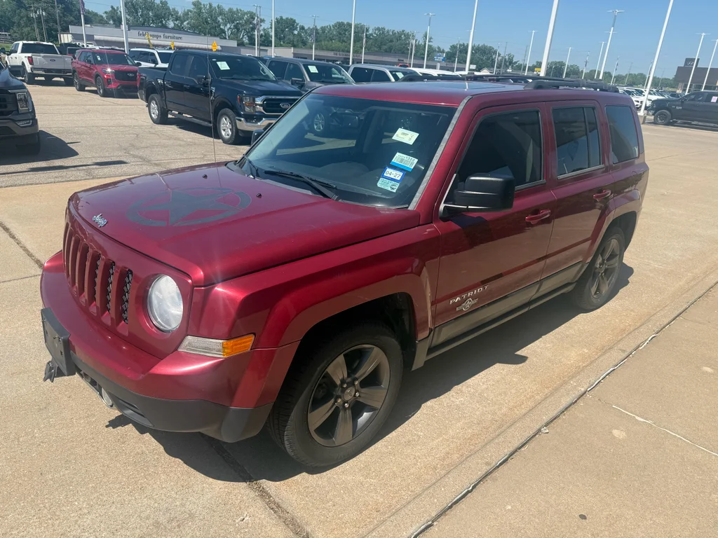 Used 2014 Deep Cherry Red Crystal Pearlcoat Jeep Latitude image 2