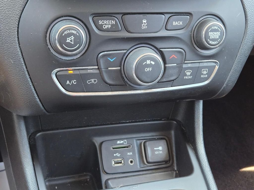 2016 Jeep Cherokee Latitude - Photo 25