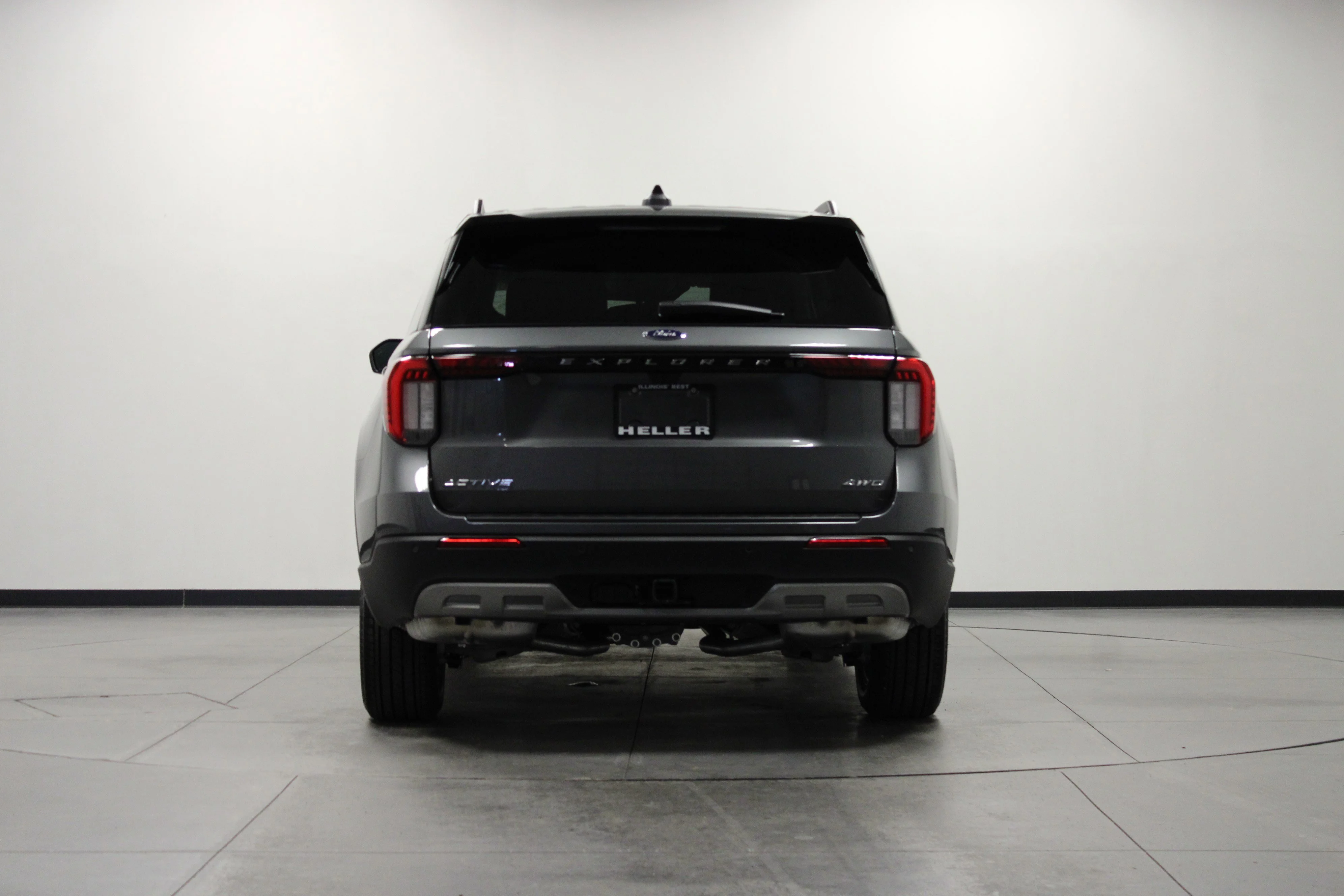 New 2026 Carbonized Gray Metallic Ford Active image 5