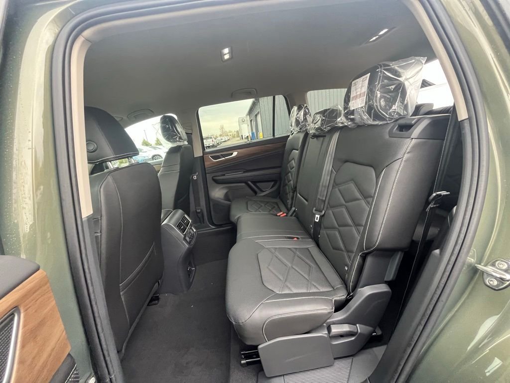 New 2026 Green Volkswagen 2.0T SE w/Technology image 22