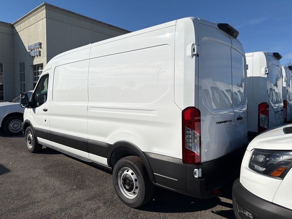 New 2026 Oxford White Ford Cargo Van image 4