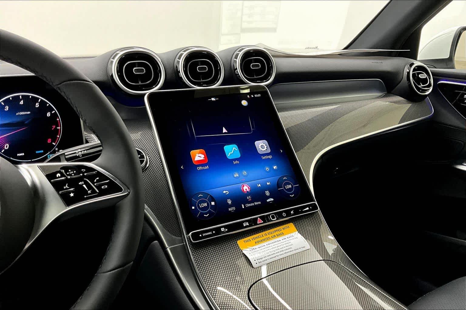 New 2026 Polar White Mercedes-Benz GLC 300 image 6