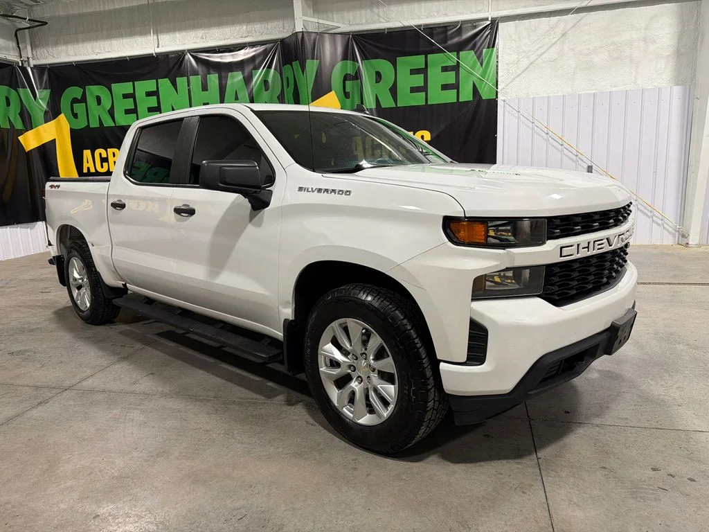 Used 2021 Summit White Chevrolet Custom image 2