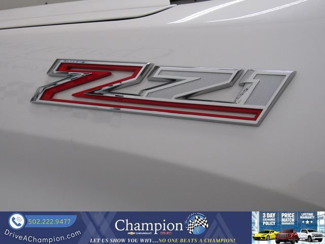 Certified Used 2025 Iridescent Pearl Tricoat Chevrolet LTZ image 4
