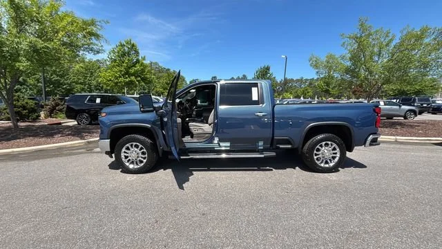 Used 2025 Lakeshore Blue Metallic Chevrolet LTZ image 13