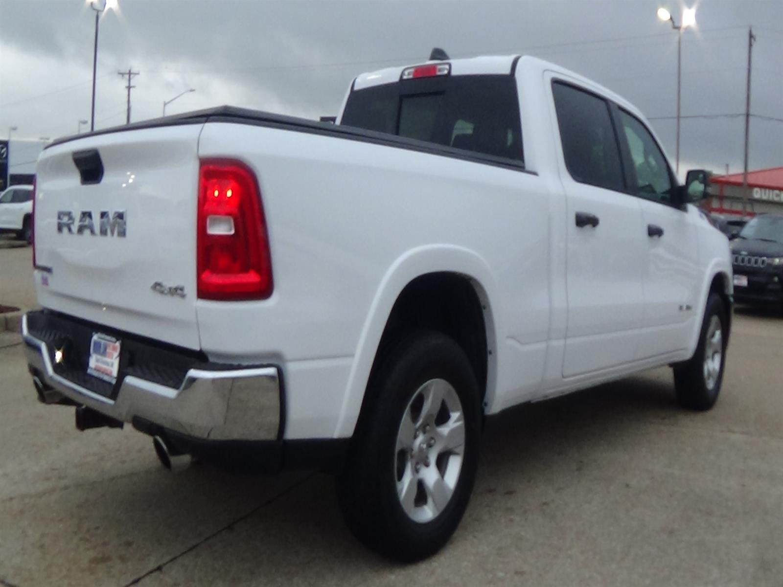 Used 2025 Bright White Clear Coat (pw7) RAM Big Horn image 6
