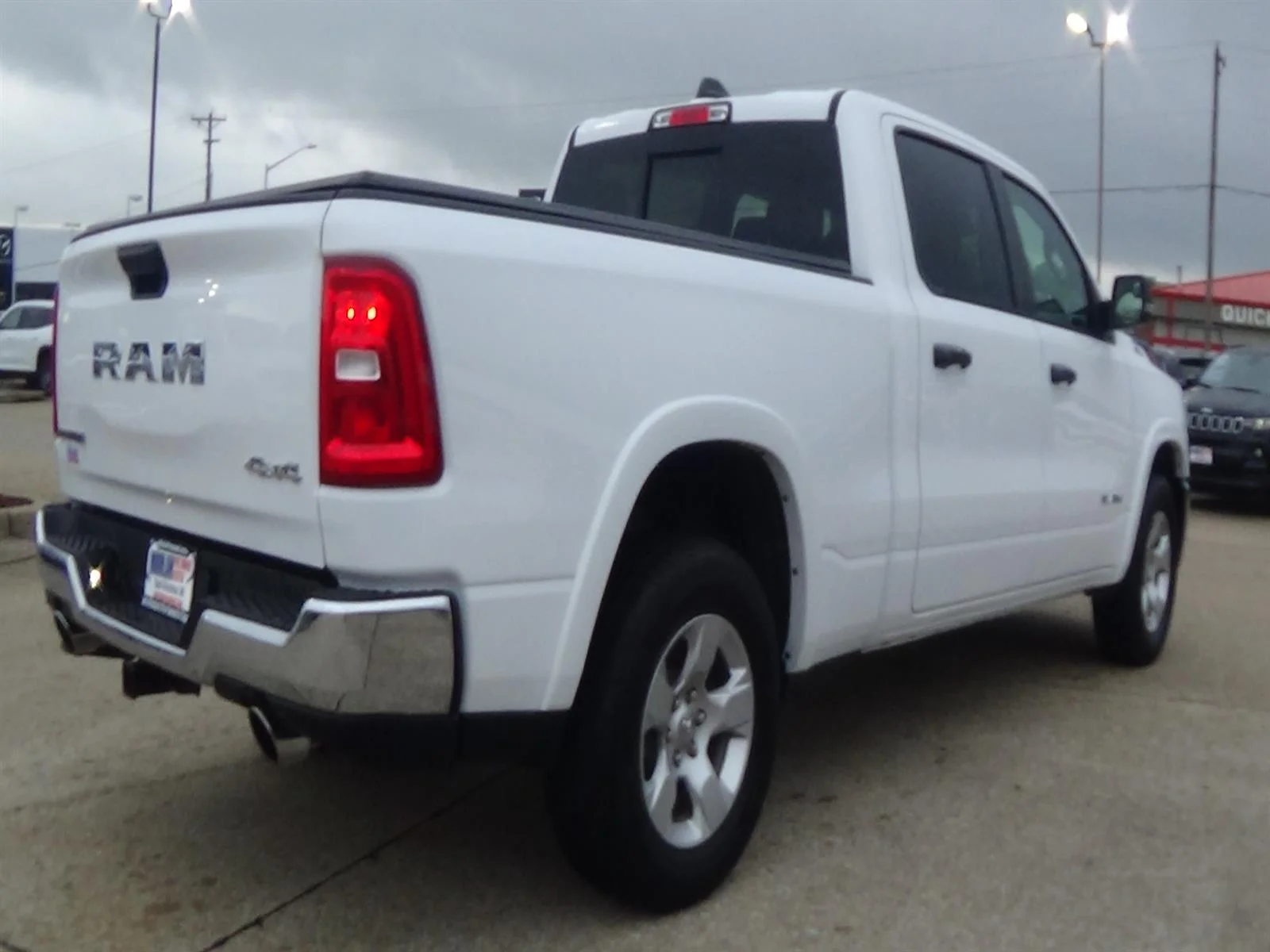 Certified Used 2025 Bright White Clear Coat (pw7) RAM Big Horn image 6