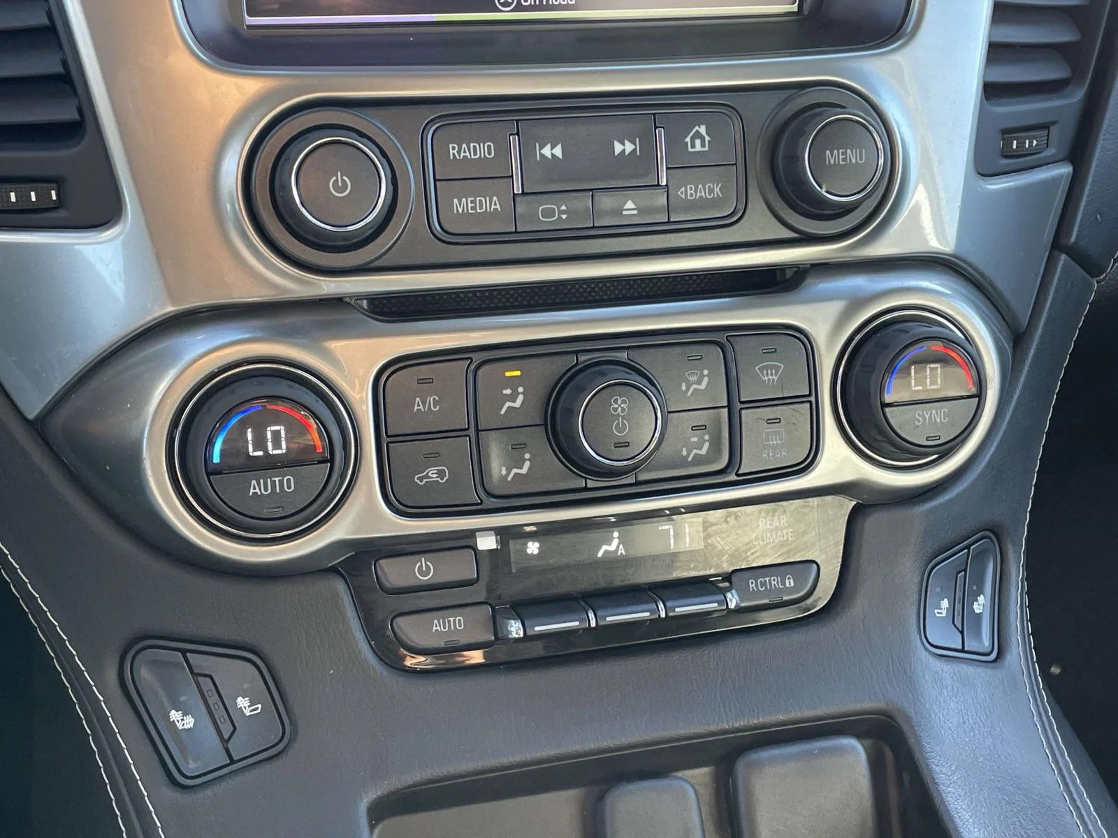 Used 2016 Summit White Chevrolet LT image 21