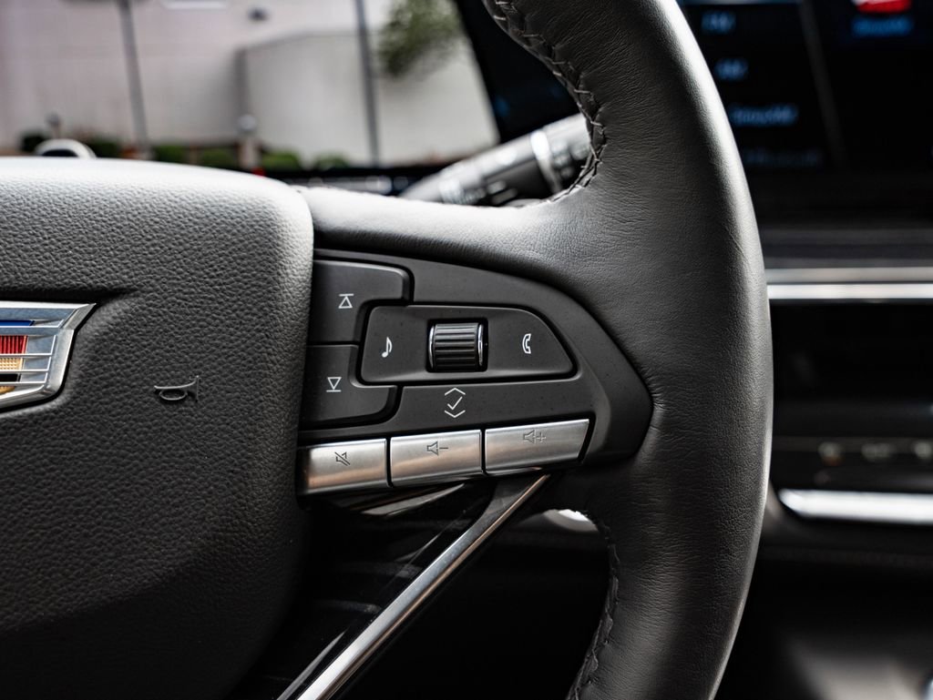 Used 2023 Crystal White Tricoat Cadillac Sport image 33