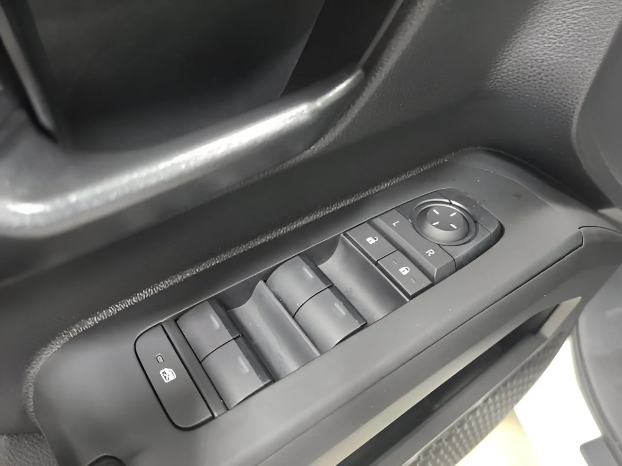 Used 2024 Ice Cap Toyota SR image 18