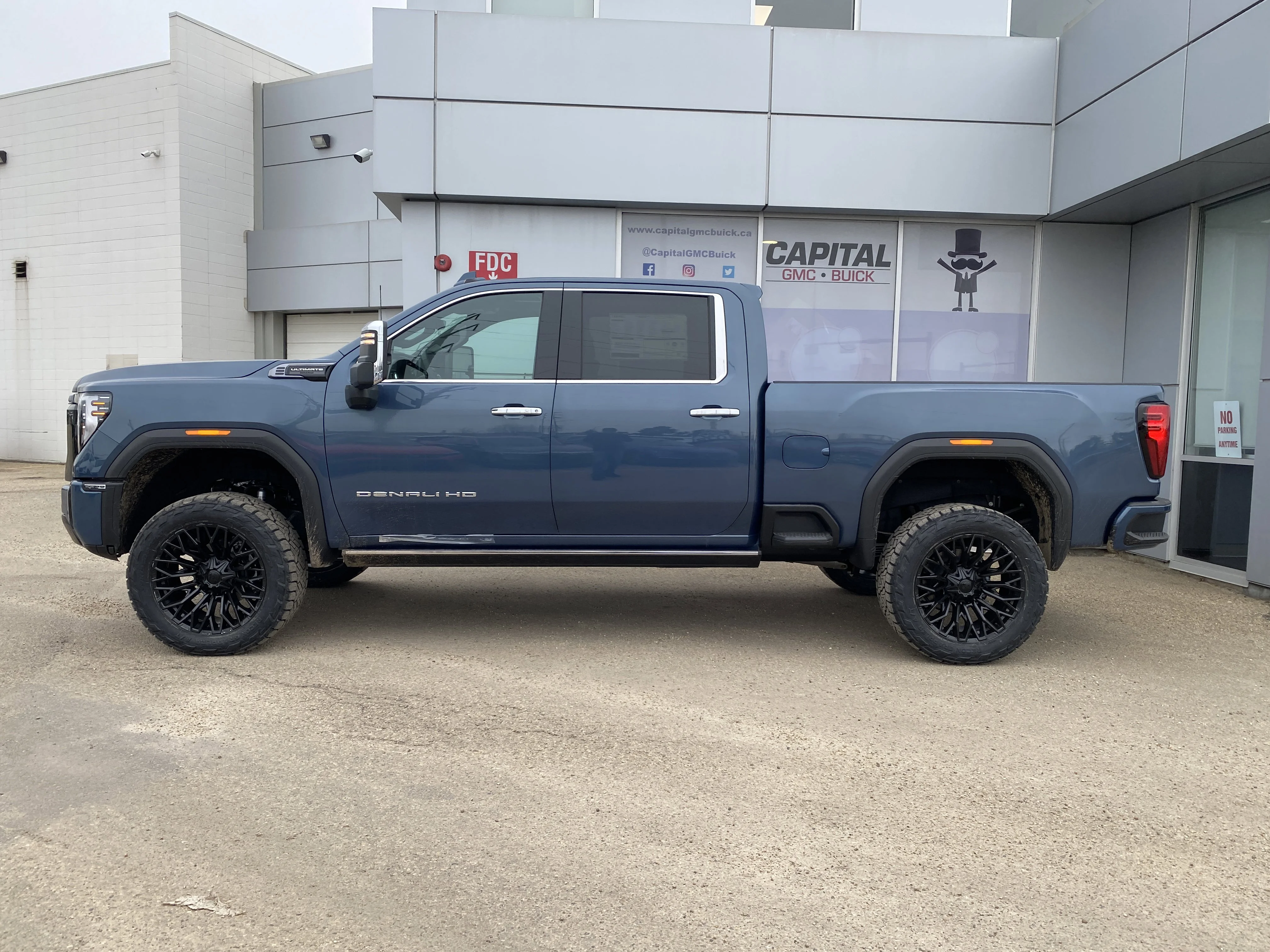 New 2026 DOWNPOUR METALLIC GMC Denali Ultimate image 3