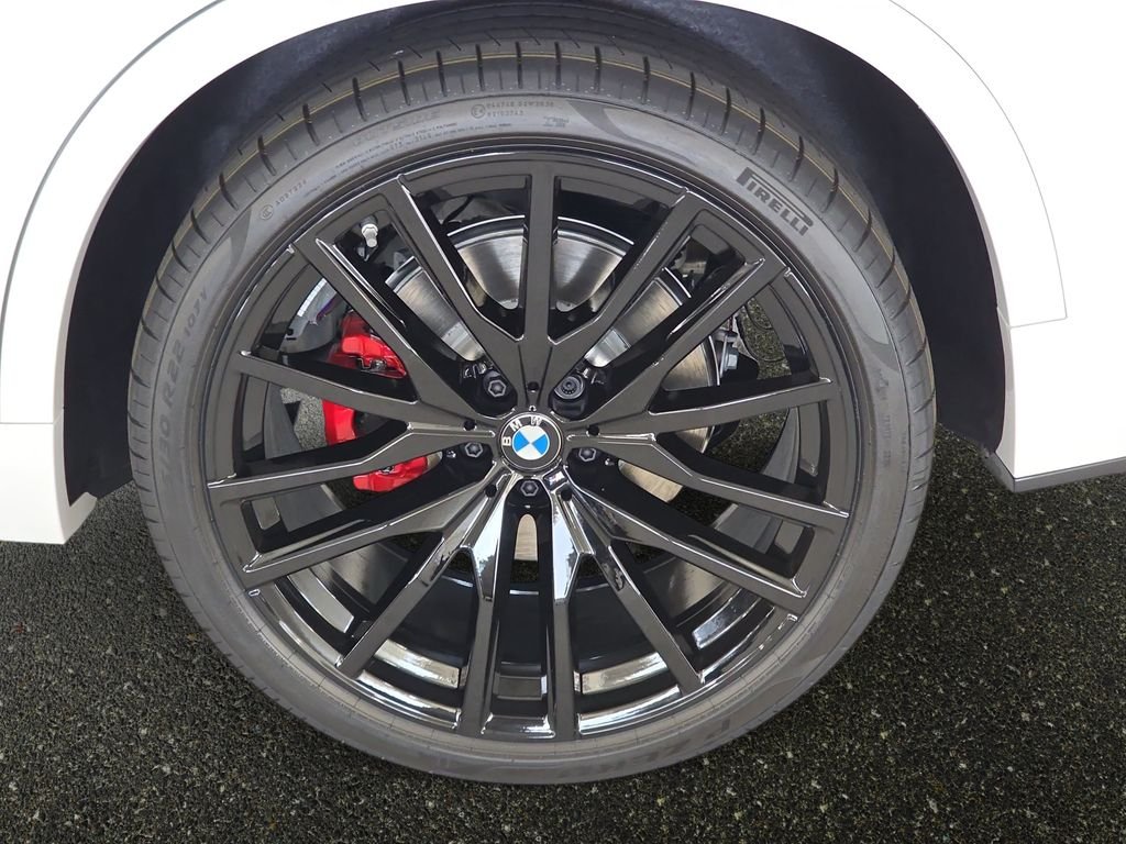 New 2026 Mineral White Metallic BMW sDrive40i image 16