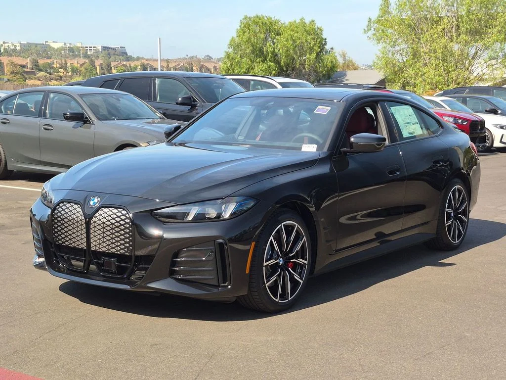 New 2026 Black BMW xDrive40 image 2
