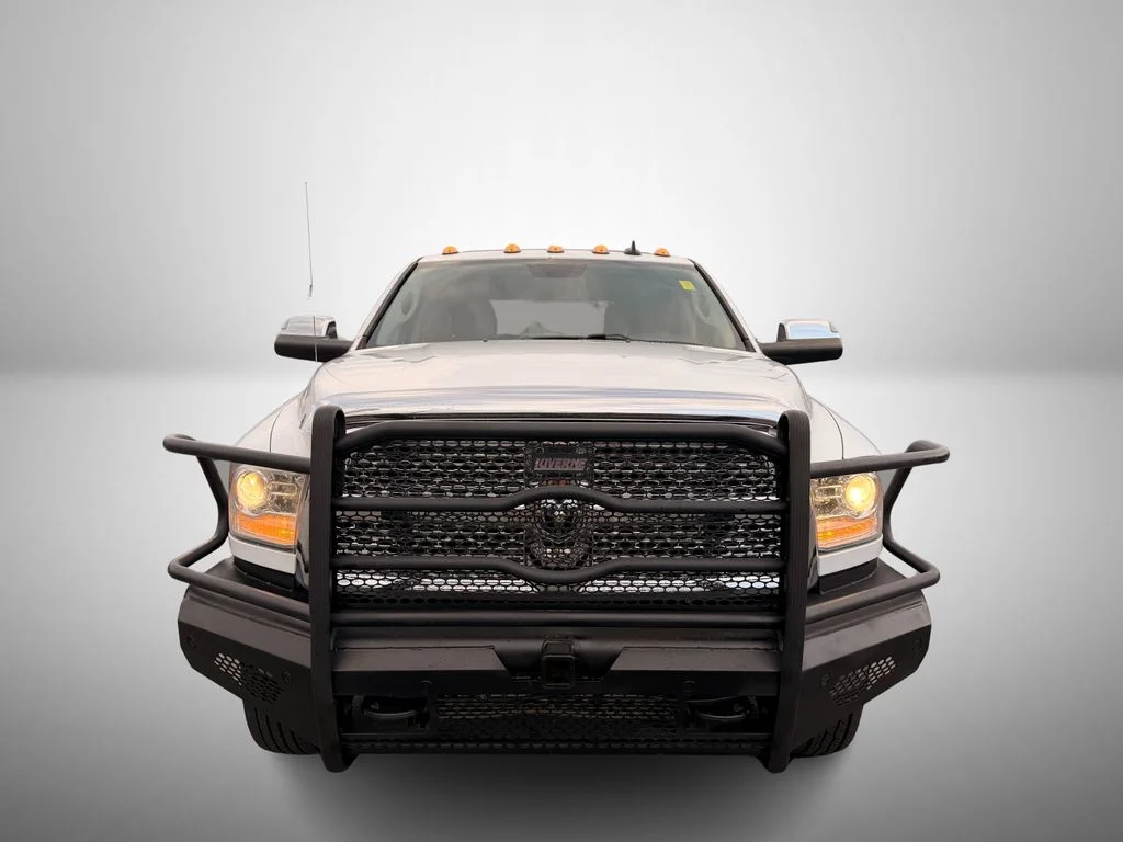 Used 2016 White Ram Laramie image 7