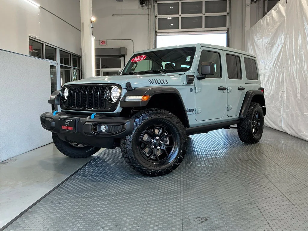 Used 2024 Earl Clearcoat Jeep Willys 4xe image 2