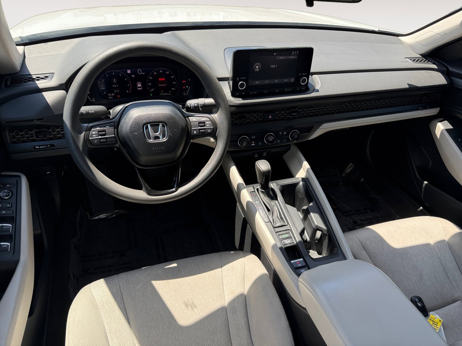 Used 2024 Platinum White Pearl Honda LX image 15