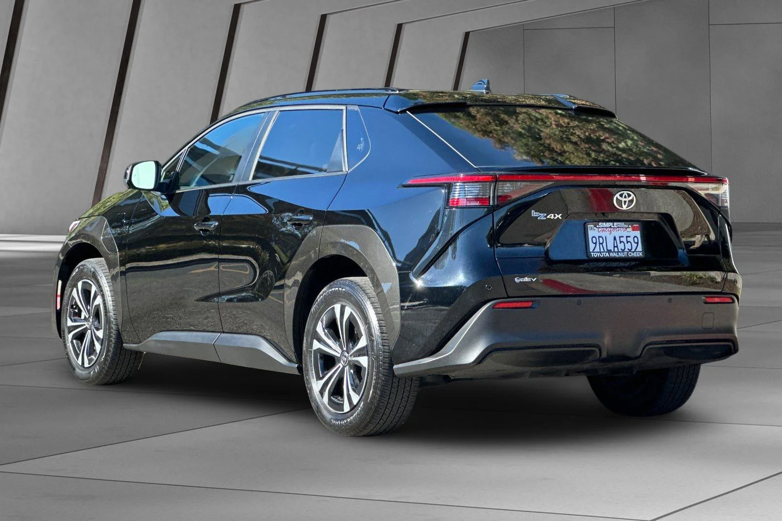 2024 Toyota bZ4X XLE - Photo 11