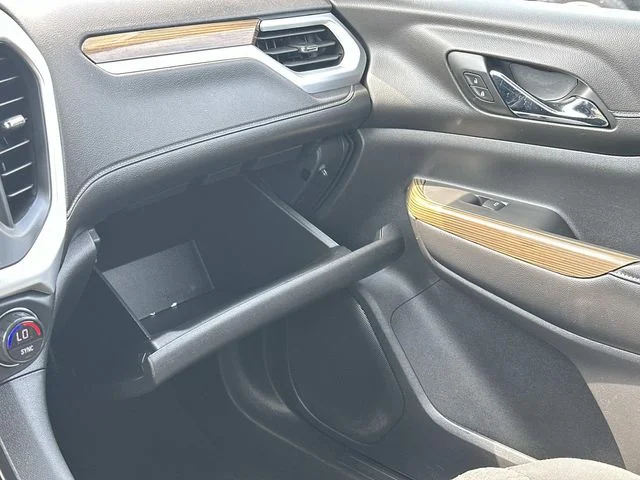 Used 2019 Red GMC SLE-1 image 31