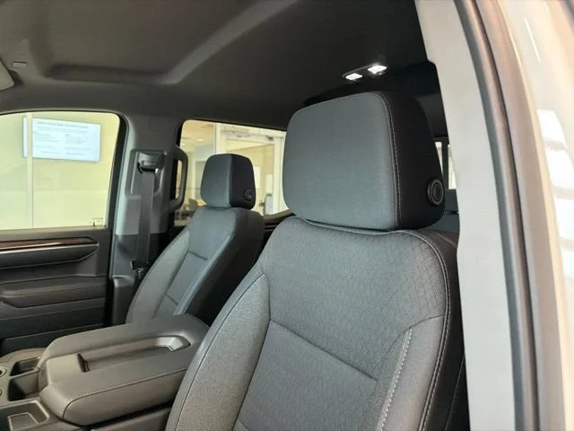 New 2026 Summit White Chevrolet LT image 19