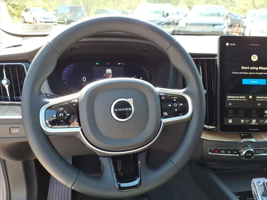 2026 Volvo XC60 Plus - Photo 14
