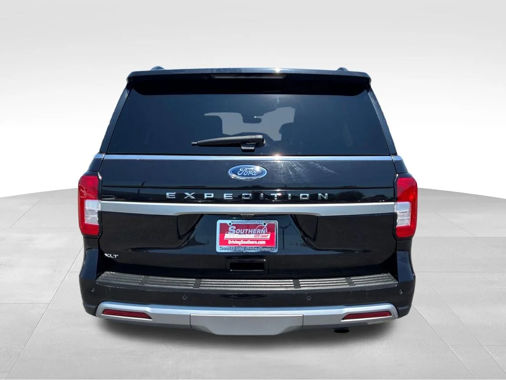 Used 2024 Black Ford XLT image 4