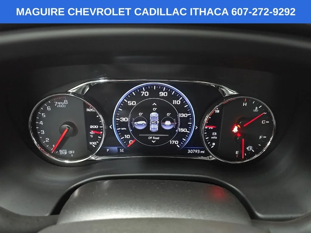 Used 2023 White GMC AT4 image 25