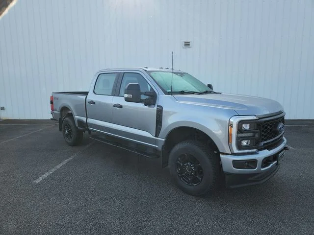 Used 2023 Silver Ford XL image 19