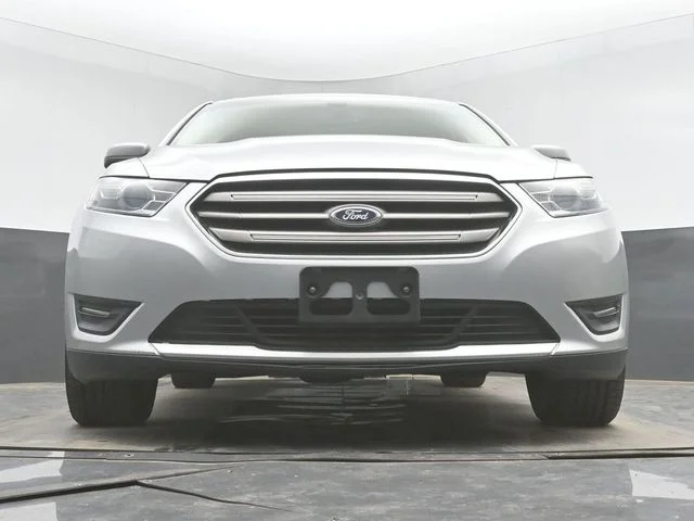 Used 2013 Ingot Silver Ford SEL image 27