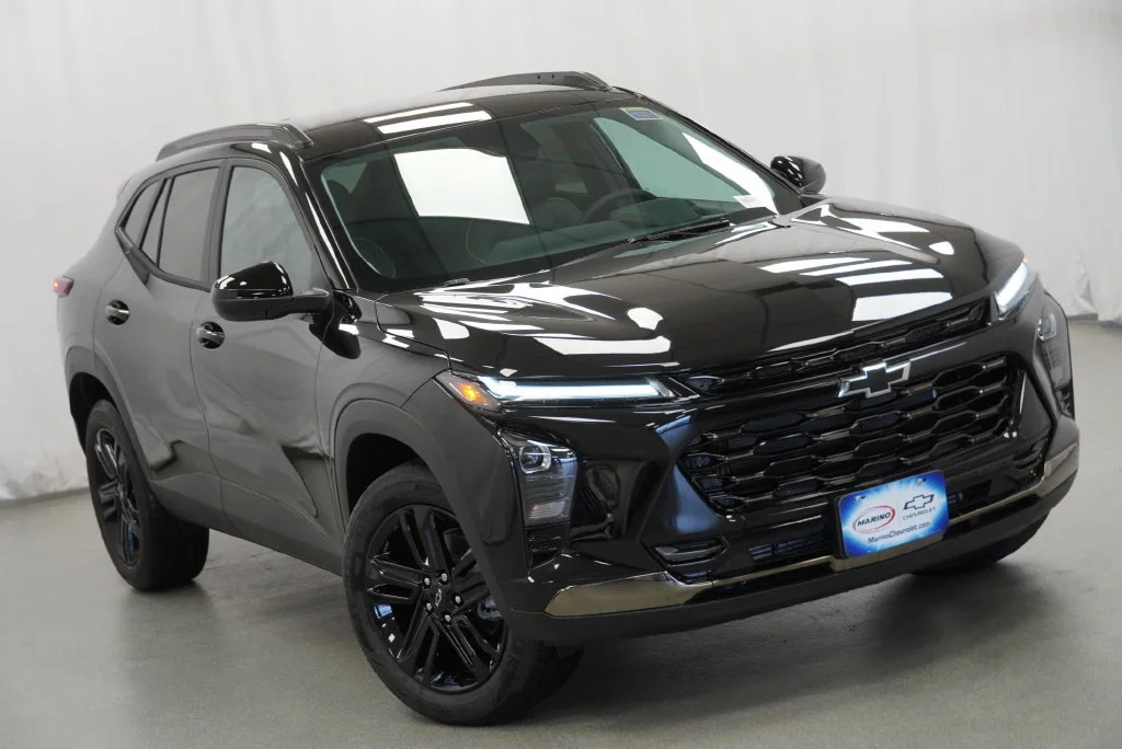 New 2026 Mosaic Black Metallic Chevrolet ACTIV image 12