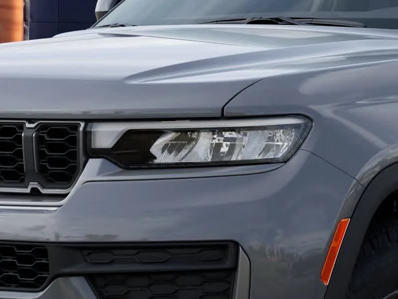 New 2027 Sting-Gray Clear-Coat Paint Jeep Laredo Altitude image 10