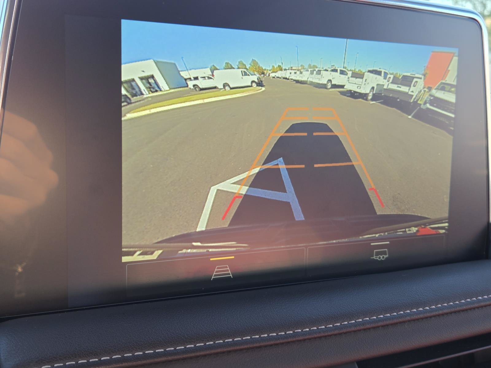 Used 2023 BLACK Chevrolet Z71 image 32