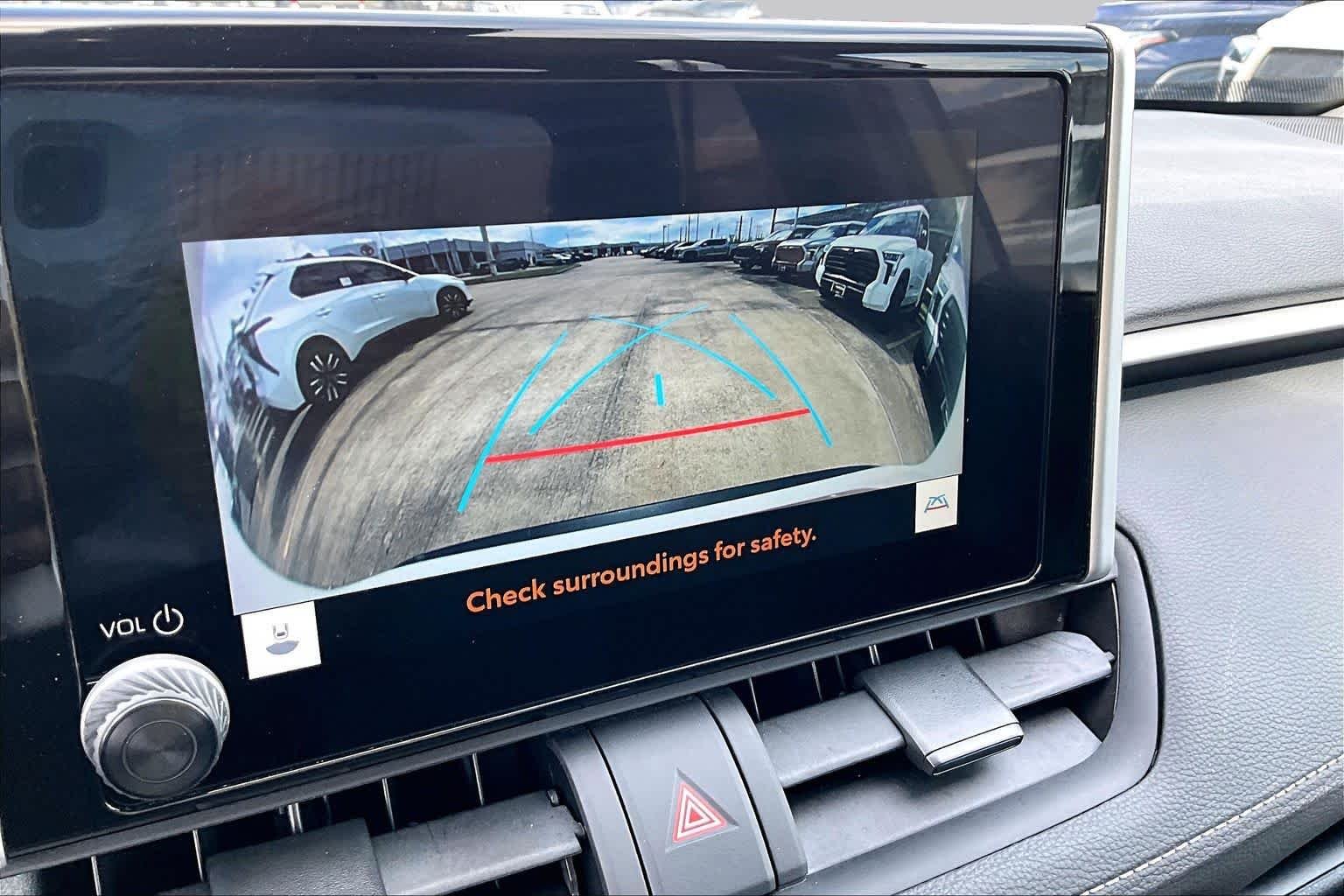Used 2025 Ice Cap Toyota XLE image 27
