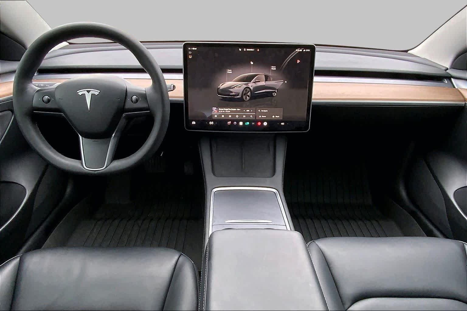Used 2023  Tesla  image 13