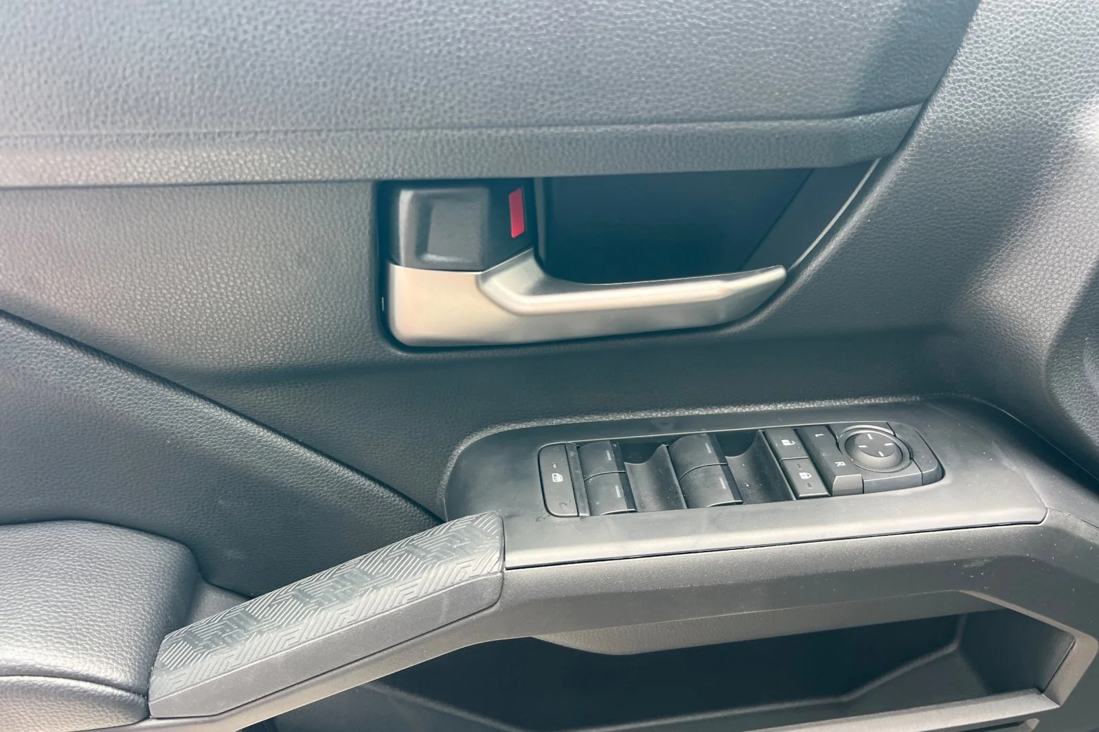2026 Toyota Tacoma TRD Sport - Photo 8