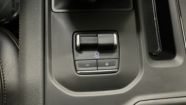 Used 2026 Titanium Rush Metallic GMC AT4 image 32