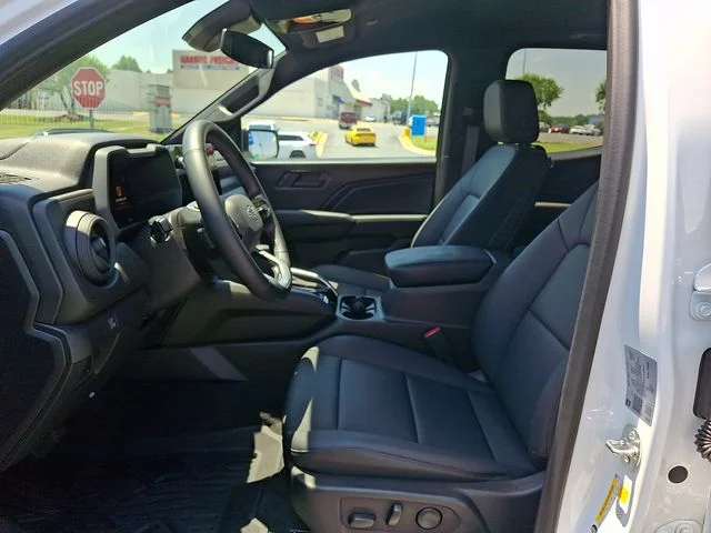 Used 2026 White Chevrolet Trail Boss image 13