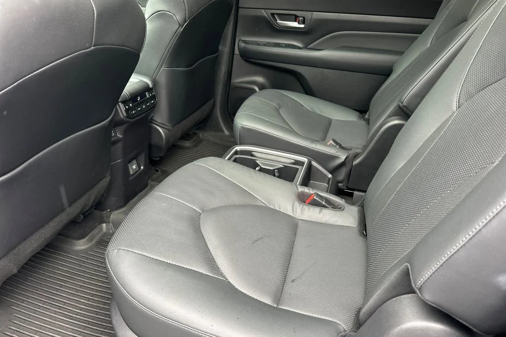 2024 Toyota Grand Highlander Platinum - Photo 12