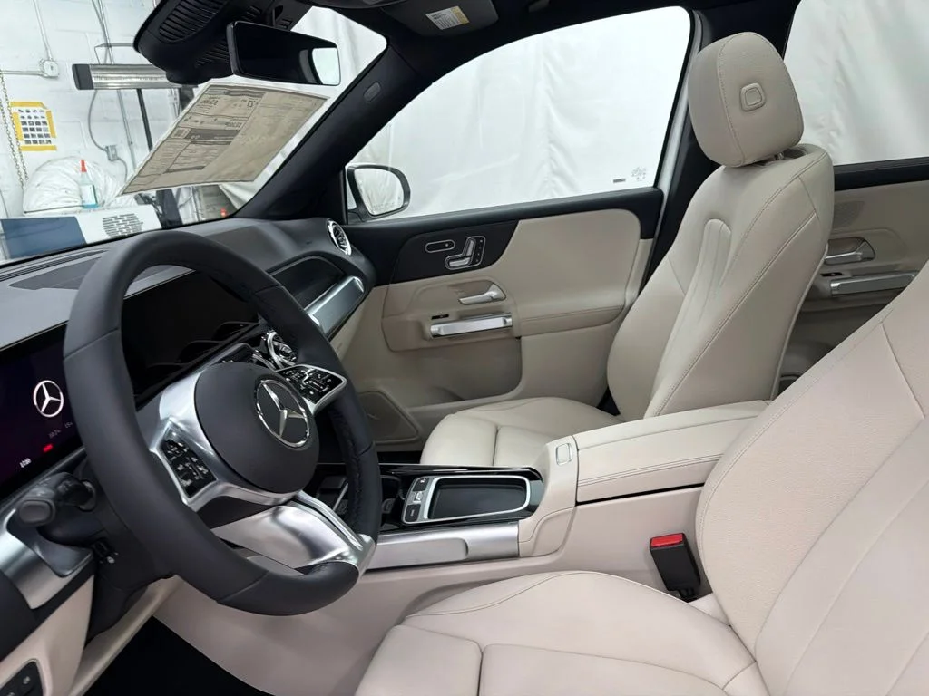 New 2026 White Mercedes-Benz GLB 250 image 14