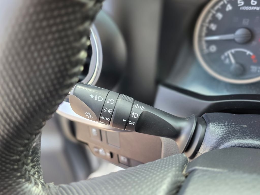 2023 Toyota Tacoma SR5 - Photo 35