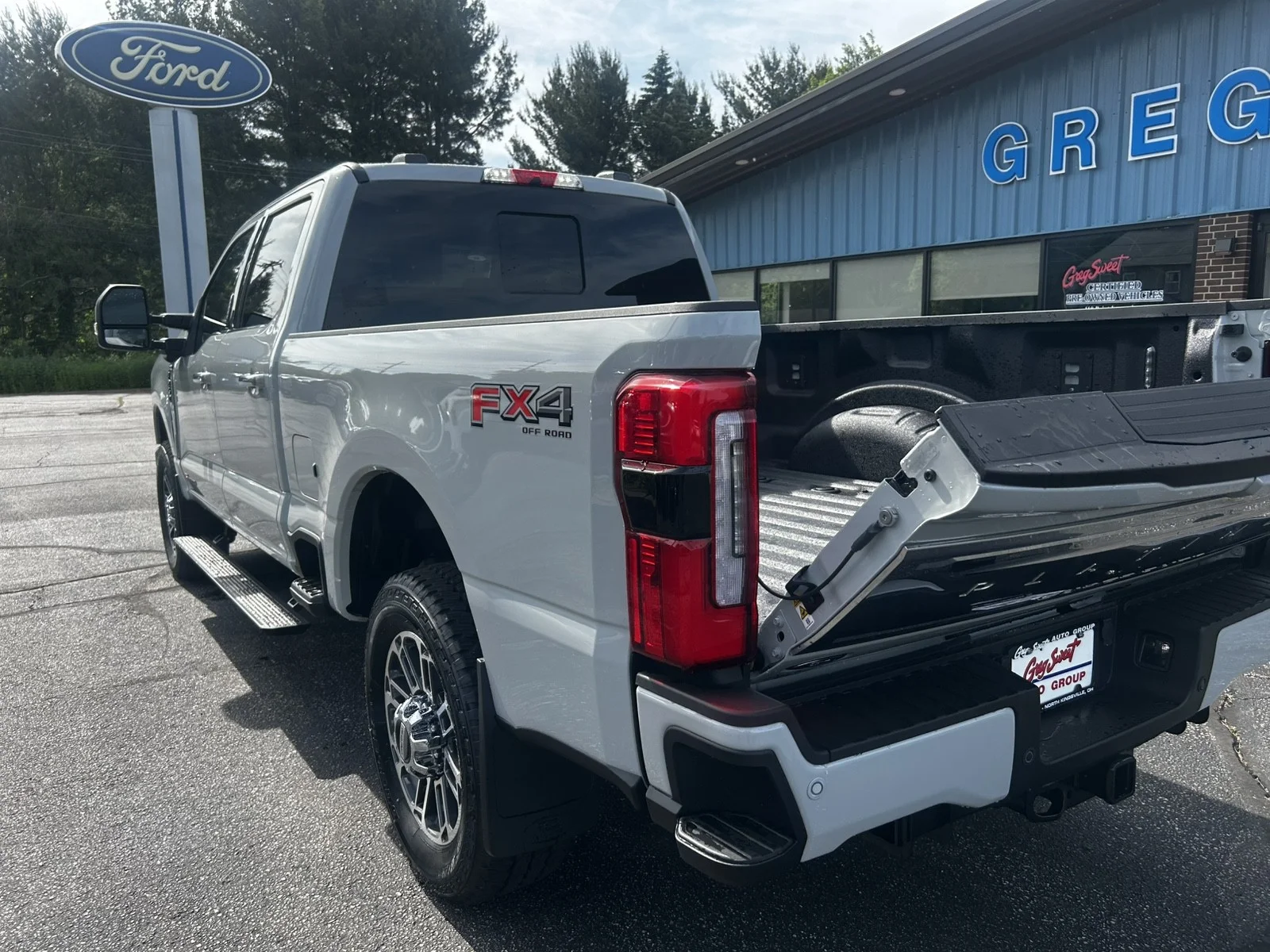 New 2026 Avalanche Ford Platinum image 9